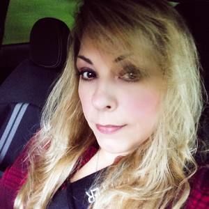 Meet your Posher, Leighann